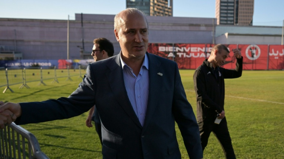  Irans Fu&szlig;ballverband dringt auf Verbot von Flaggen der Opposition in WM-Stadien 