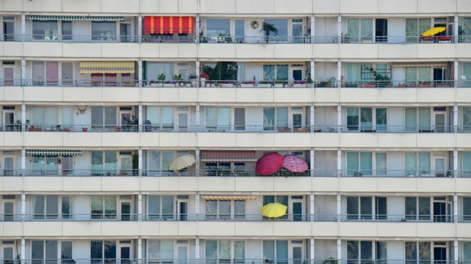  Br&ouml;ckelnde Balkone: Eigent&uuml;mergemeinschaft muss Sanierung veranlassen 