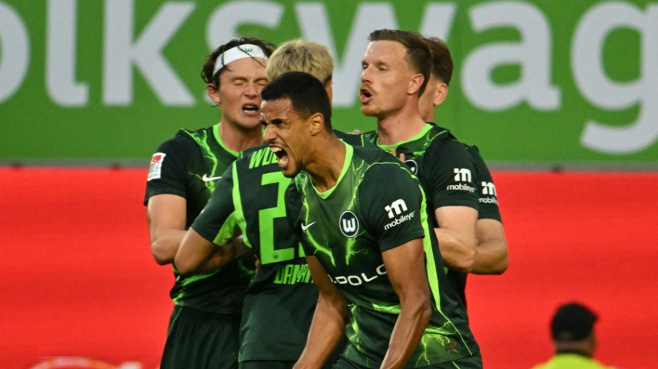  Zweimal Glatzel: Wolfsburg holt ersten Heimsieg 