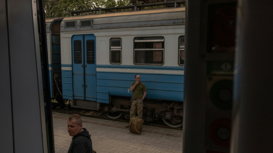  Kiew: Systematischer Angriff Russlands auf Schienennetz - Zug Richtung Polen getroffen 