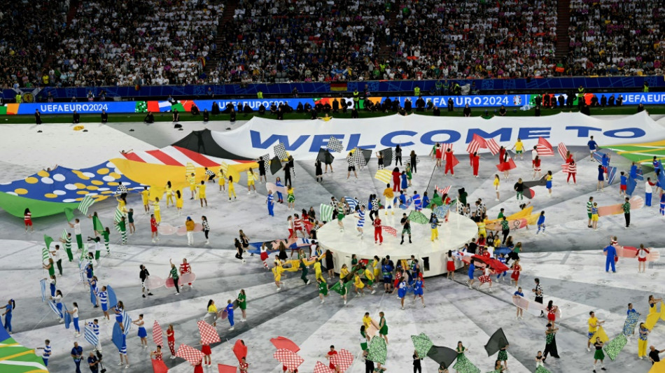 Heim-EM in M&uuml;nchen mit Pyroshow er&ouml;ffnet