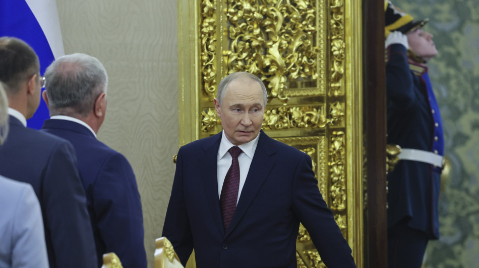 Media russi, scatta la tregua di 3 giorni decisa da Putin