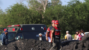 Rettungskräfte suchen nach zehn bei Grubenunglück in Mexiko verschütteten Bergleuten