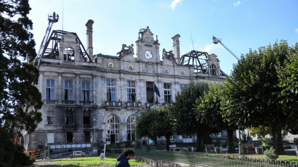 Welle der Gewalt bei Protesten gegen Lebenshaltungskosten ersch&uuml;ttert Frankreich 