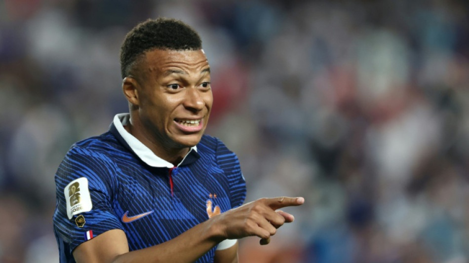  Fran&ccedil;a vence Iraque (3-0) com dois de Mbapp&eacute; e vai aos 16-avos de final da Copa 