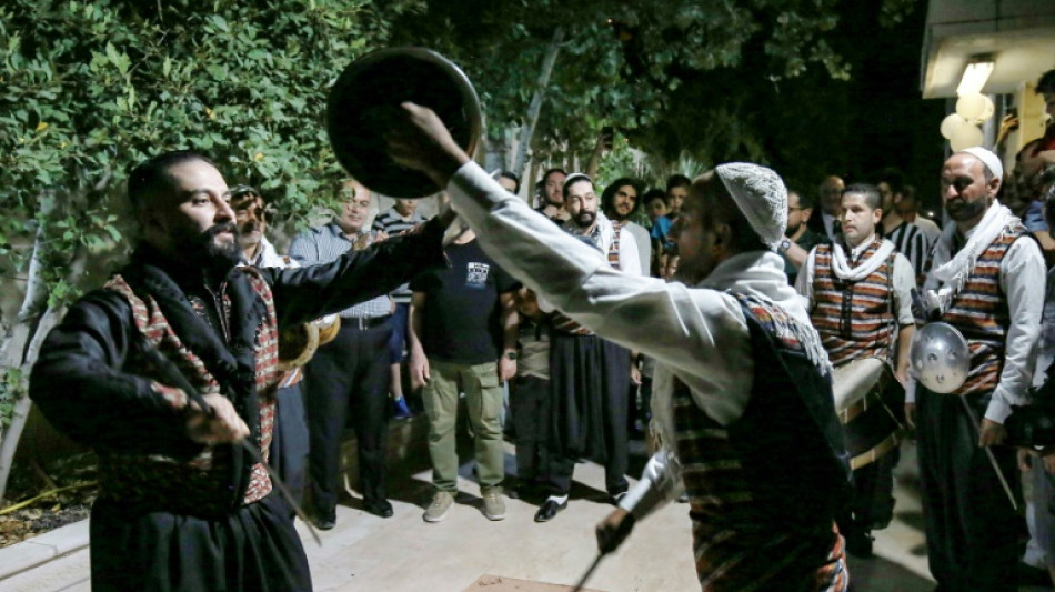 En Jordanie, des Syriens trouvent refuge dans la danse folklorique