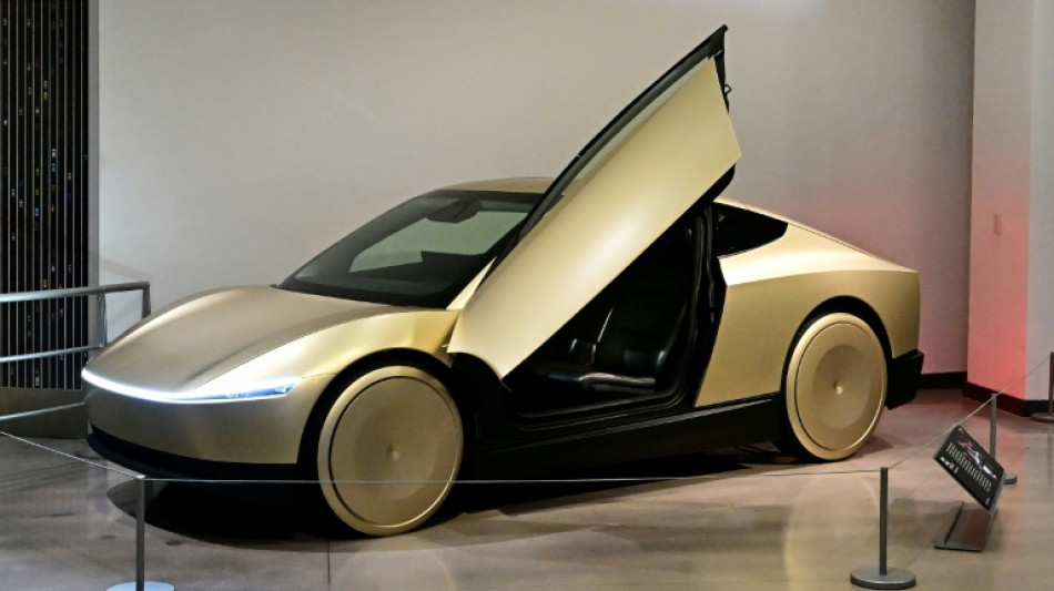  Tesla lanza su Cybercab, un robotaxi sin volante ni pedales 