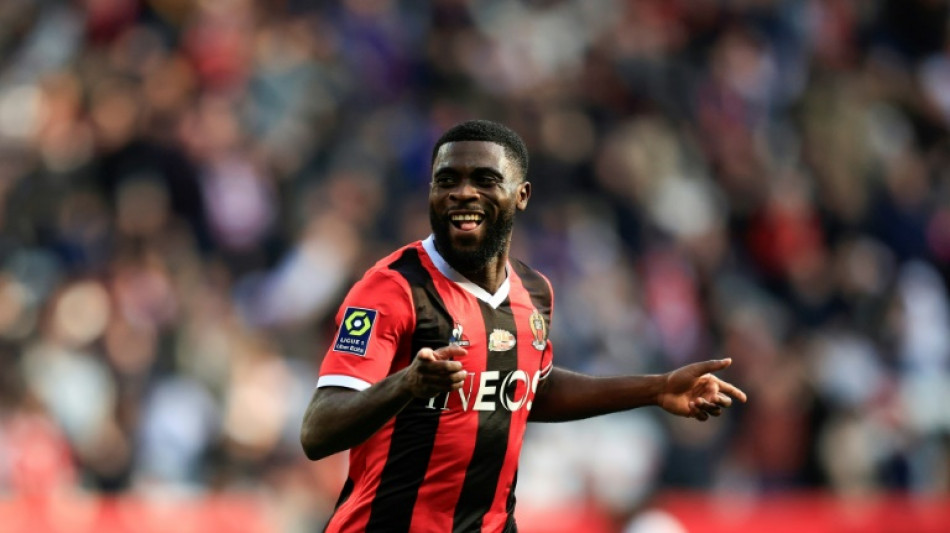 Nice vence Reims e recupera vice-lideran&ccedil;a do Franc&ecirc;s; Lyon bate Toulouse