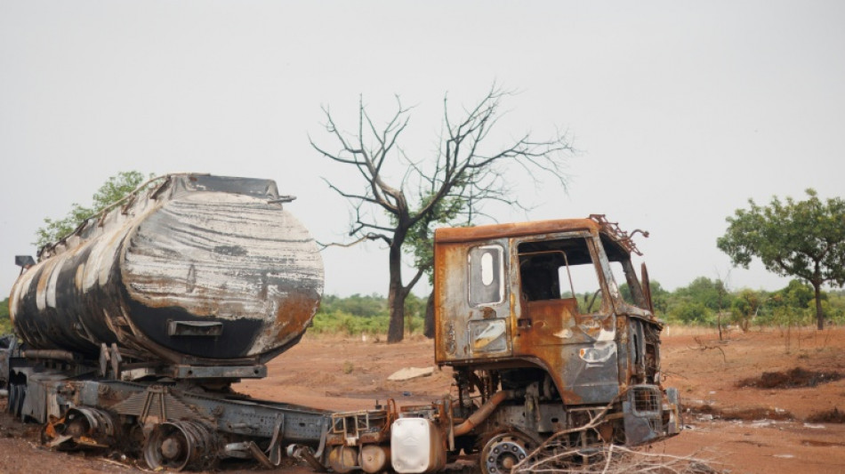  Mali: plus d'une quarantaine de civils tu&eacute;s dimanche par des hommes arm&eacute;s (sources s&eacute;curitaires et locales) 