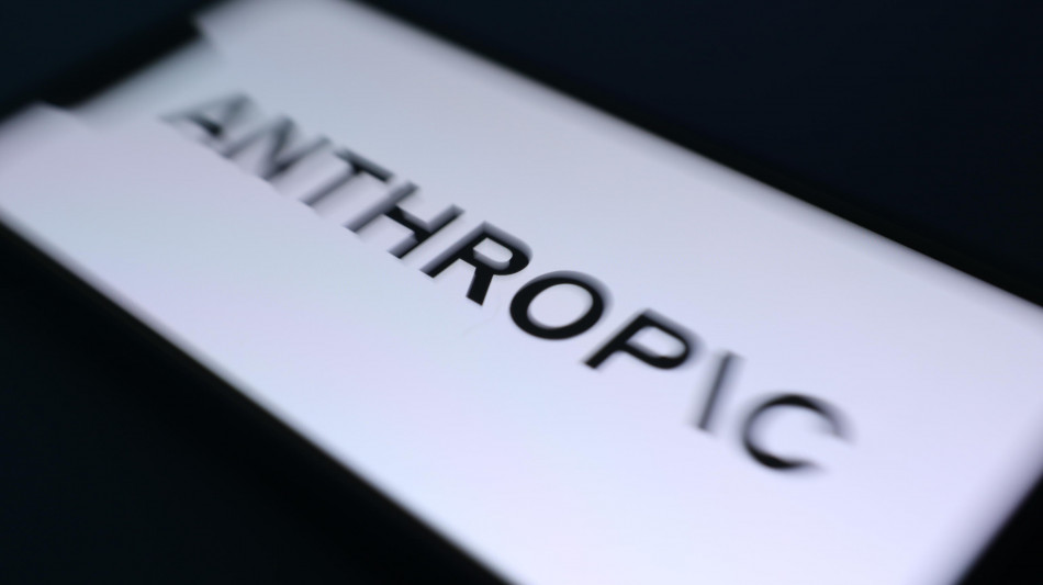  Anthropic: 'Senza misure di sicurezza l'IA potrebbe controllare Internet in 6-12 mesi' 
