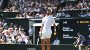 Wimbledon: Djokovic batte Safiullin e va ai quarti