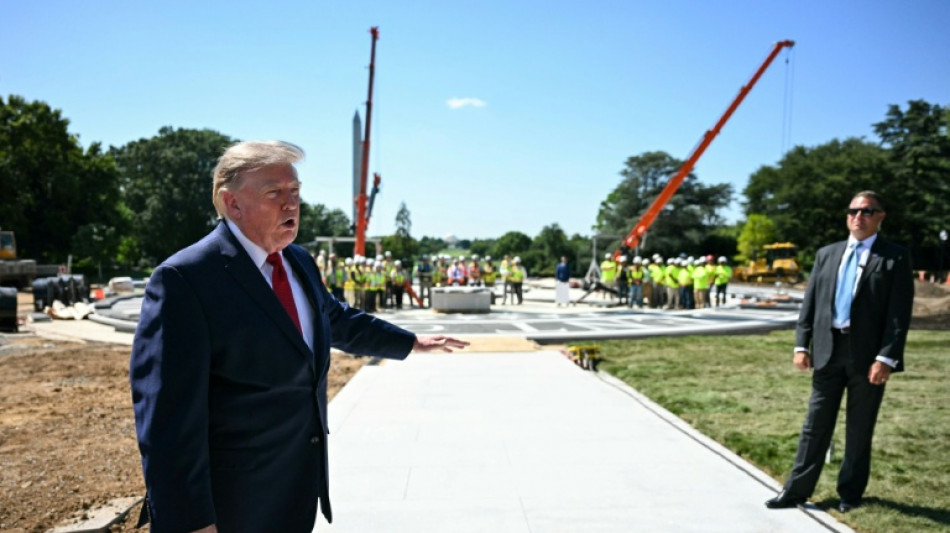  Trump pr&auml;sentiert neuen Hubschrauber-Landeplatz am Wei&szlig;en Haus 