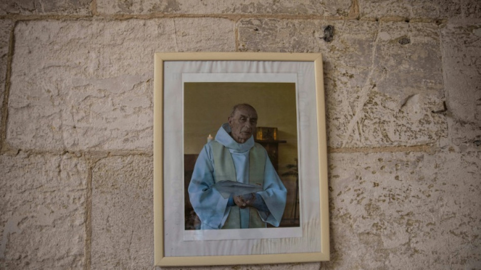  La France rend hommage au p&egrave;re Hamel tu&eacute; dans un attentat il y a dix ans 