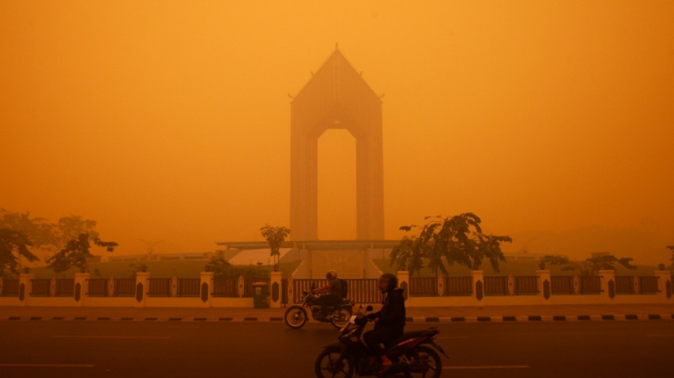  Haze turns Indonesia skies orange, shuts schools in East Timor 