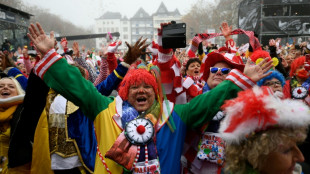 Kölner Rosenmontagsfest findet diesmal im RheinEnergie-Stadion statt