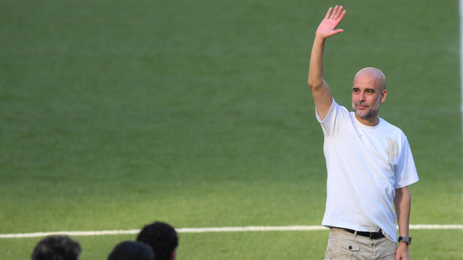  Scandalo City, Guardiola 'sar&ograve; sempre al fianco del mio club' 