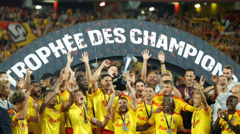  Lens surpreende PSG (1-0) e &eacute; campe&atilde;o da Supercopa da Fran&ccedil;a 