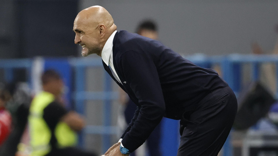 Juve: Spalletti, foto con i tifosi dopo i test medici