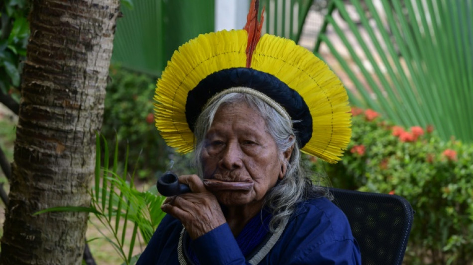  El cacique Raoni se recupera tras cirug&iacute;a intestinal en Brasil 