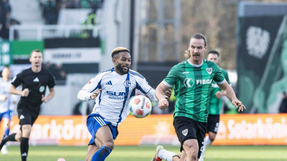 Nullnummer in Münster: Schalke stolpert in Überzahl