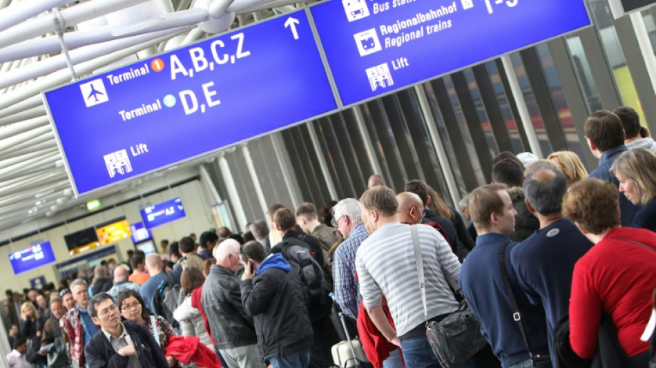 Entsch&auml;digung f&uuml;r verpassten Flug nach langer Wartezeit an Sicherheitskontrolle