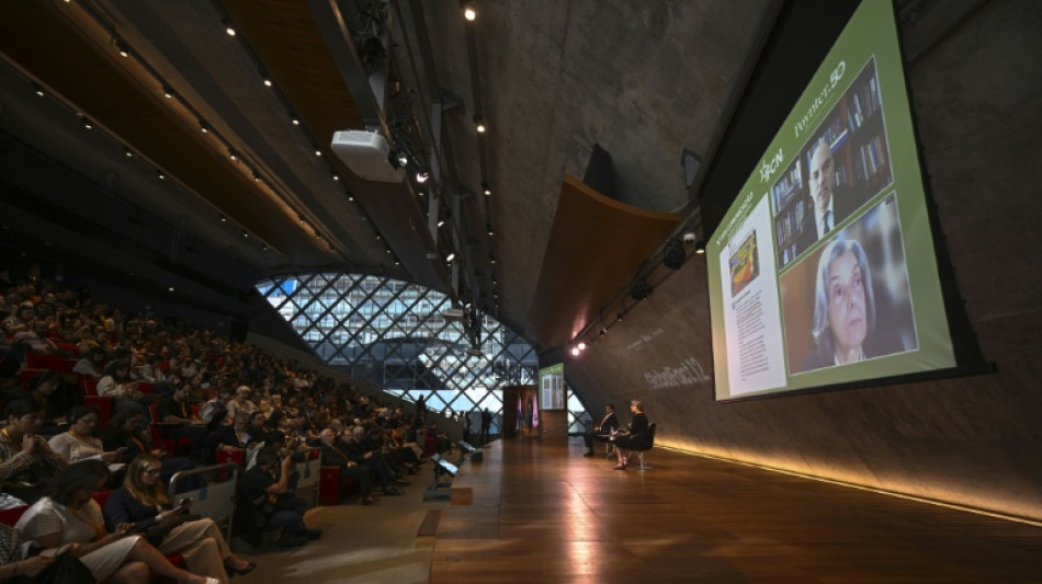  Verificadores de datos expresan preocupación por las restricciones a las visas en EEUU 