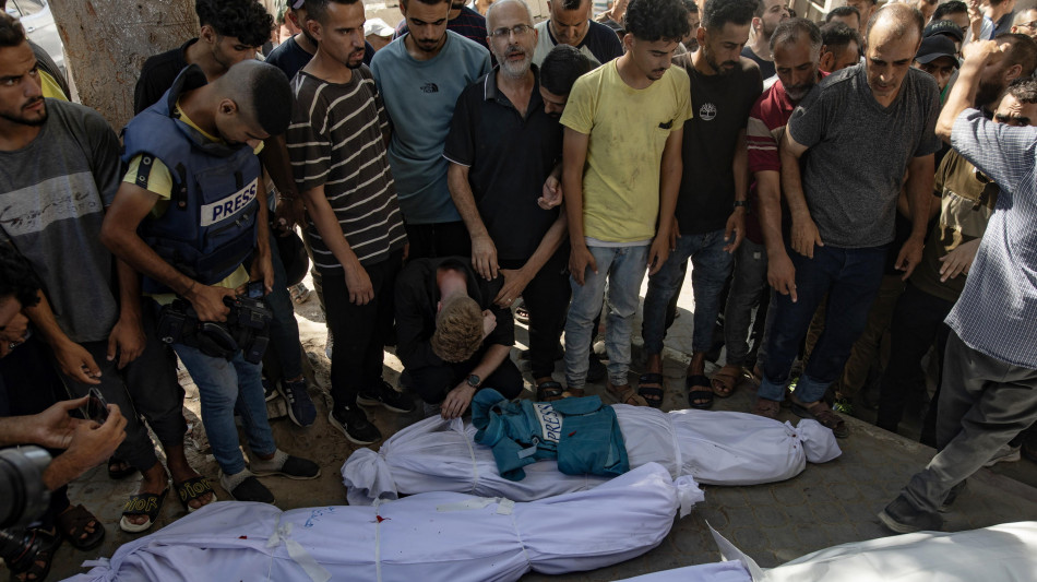 Protezione civile Gaza, 43 le vittime dei raid israeliani