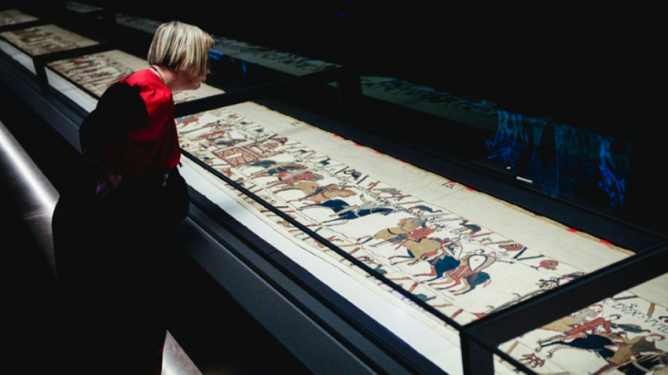  Bayeux Tapestry 'mania' sweeps UK as sold-out exhibition opens 