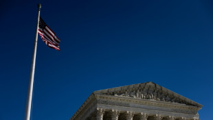 Corte Suprema de EEUU permite a Trump revocar la protecci&oacute;n legal a m&aacute;s de 500.000 migrantes