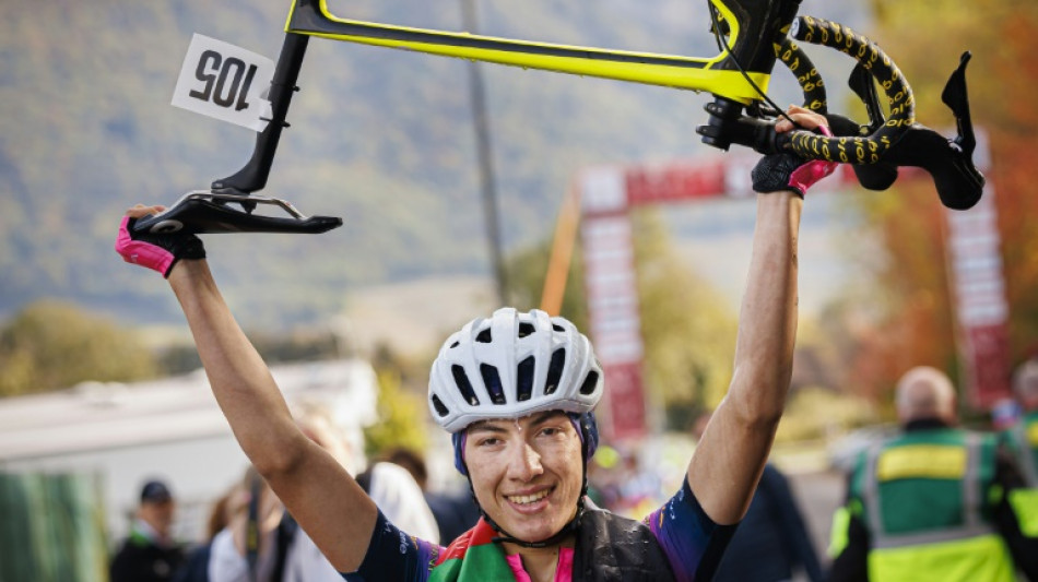 Fariba Hashimi devient championne d'Afghanistan de cyclisme f&eacute;minin