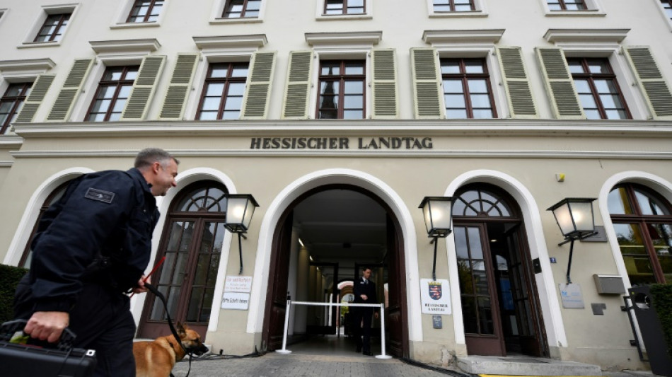 Umfrage sieht CDU vor Landtagswahl in Hessen weit vor Grünen und SPD