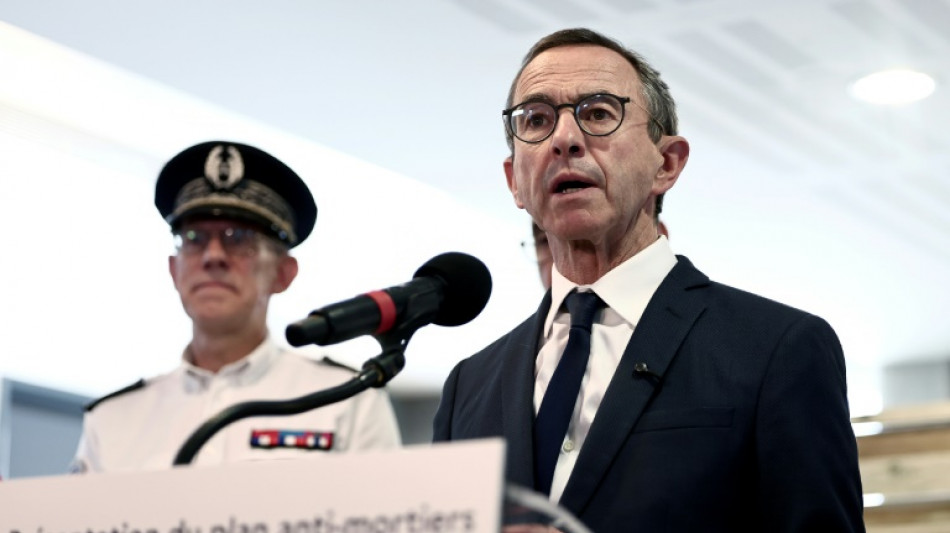 Bayrou appelle les ministres à éviter "les divergences", Retailleau veut rester