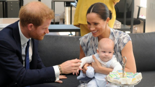Pr&iacute;ncipe Harry e fam&iacute;lia viajar&atilde;o ao Reino Unido pela 1&ordf; vez em quatro anos, segundo imprensa