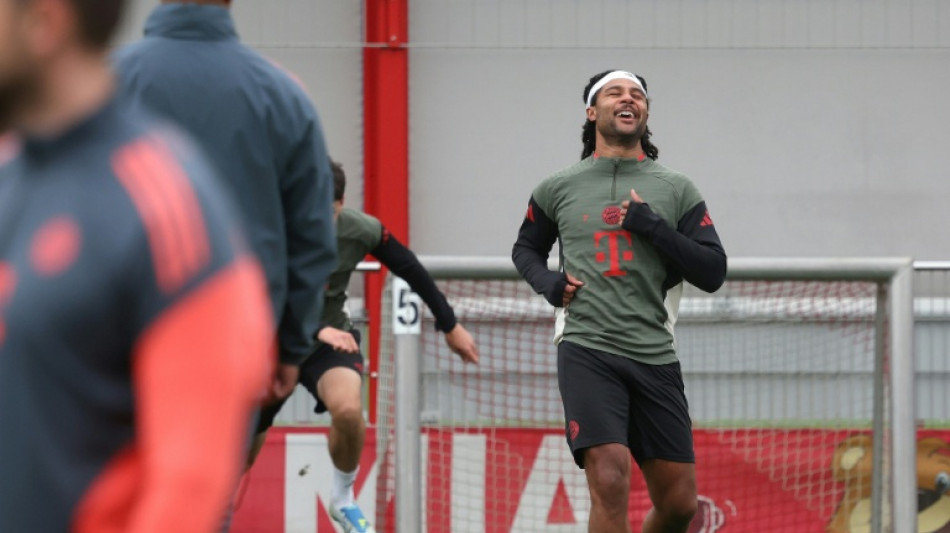  Gnabry retoma os treinos com o Bayern de Munique 