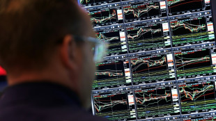 Wall Street termine en hausse, esp&egrave;re une d&eacute;sescalade des tensions commerciales