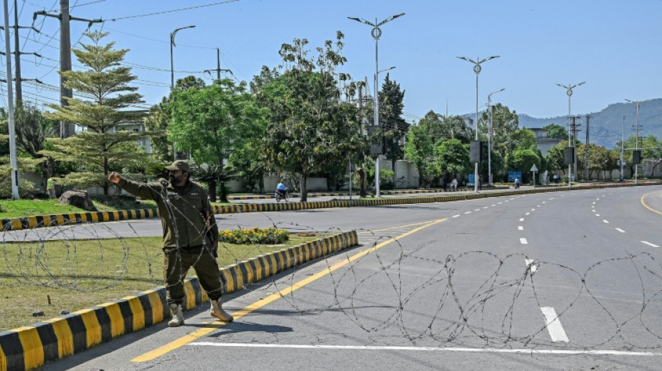  Pakistan tightens security in Islamabad ahead of US-Iran talks 
