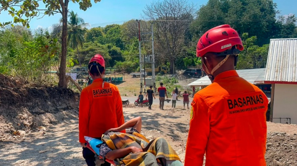  Tausende Indonesier warten nach t&ouml;dlichem Erdbeben auf Hilfe 