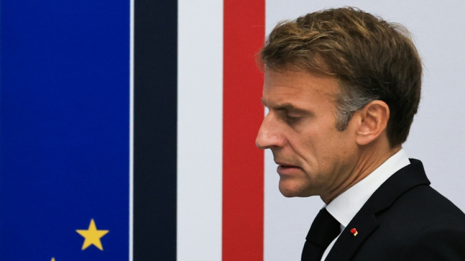  Sous pression, Macron reconduit Nu&ntilde;ez mais r&eacute;clame des changements de m&eacute;thode "face aux casseurs" 