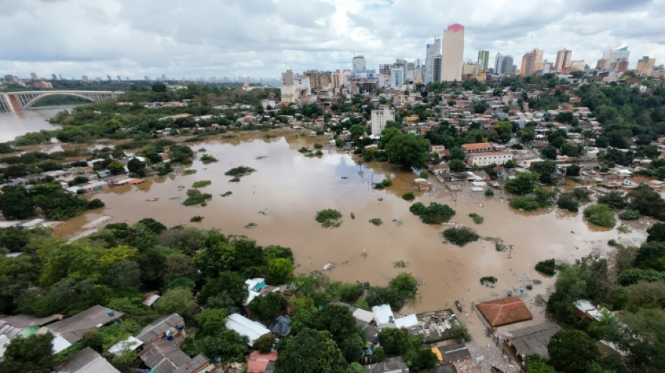  Paraguay: inondations sous l'effet d'El Ni&ntilde;o, un millier de familles &eacute;vacu&eacute;es  