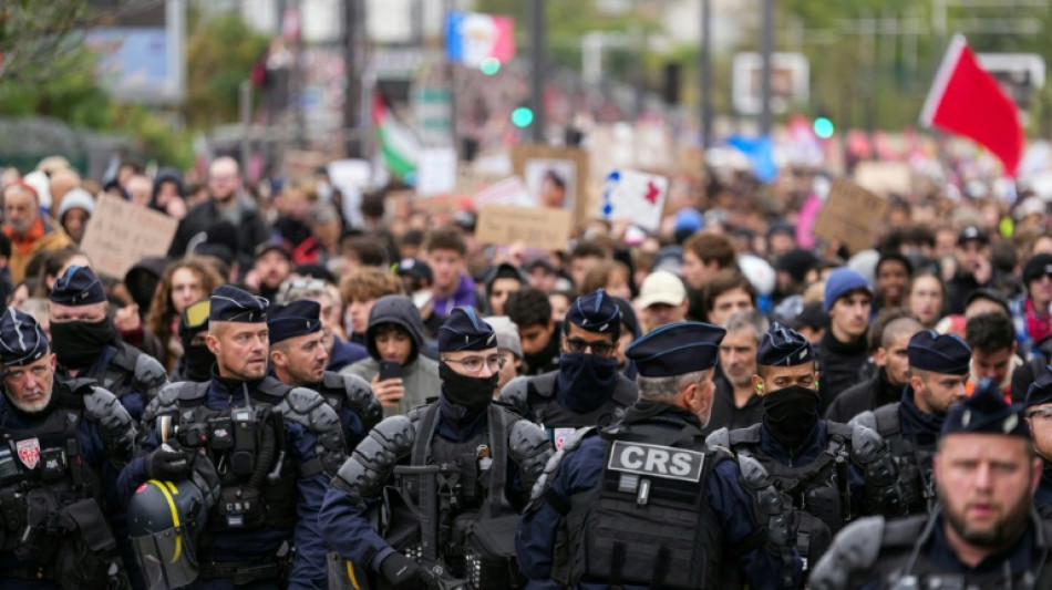  Apr&egrave;s un samedi plus calme qu'attendu, les autorit&eacute;s prudentes sur les suites de la col&egrave;re sociale 
