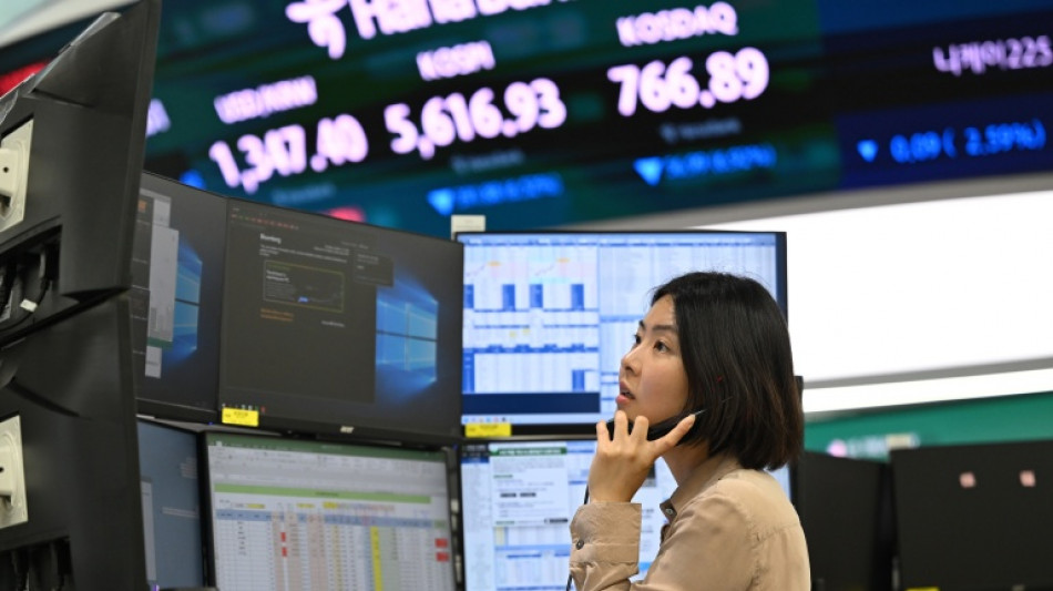  Tech stocks lead rout after US inflation fuels rate hike bets 
