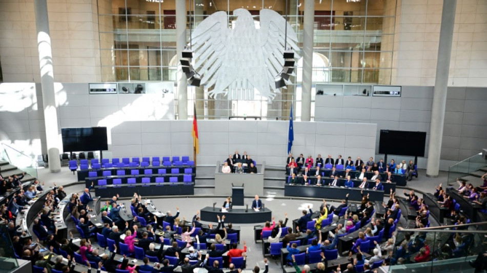  Bundestag beschlie&szlig;t: F&uuml;hrungszeugnis k&uuml;nftig auch in digitaler Form 