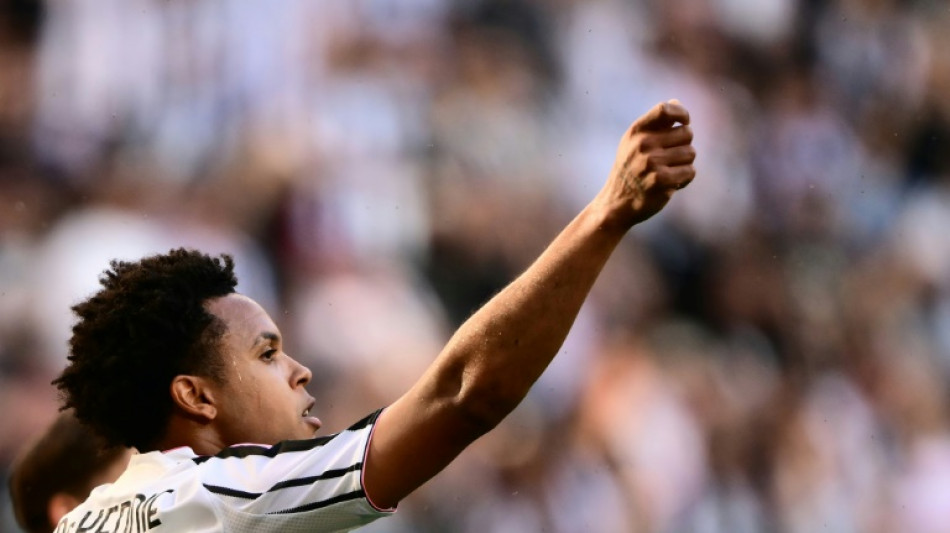  Juve beat Genoa to close in on Serie A top four  