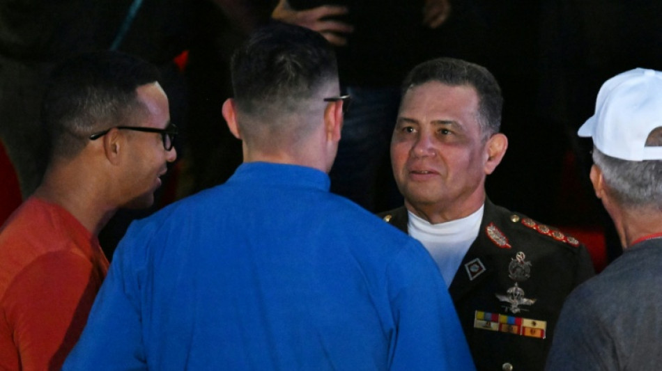  La presidenta de Venezuela anuncia el cambio del alto mando militar 