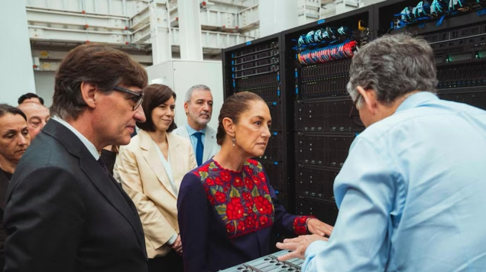  Messico, Sheinbaum chiude la visita a Barcellona con la scienza 