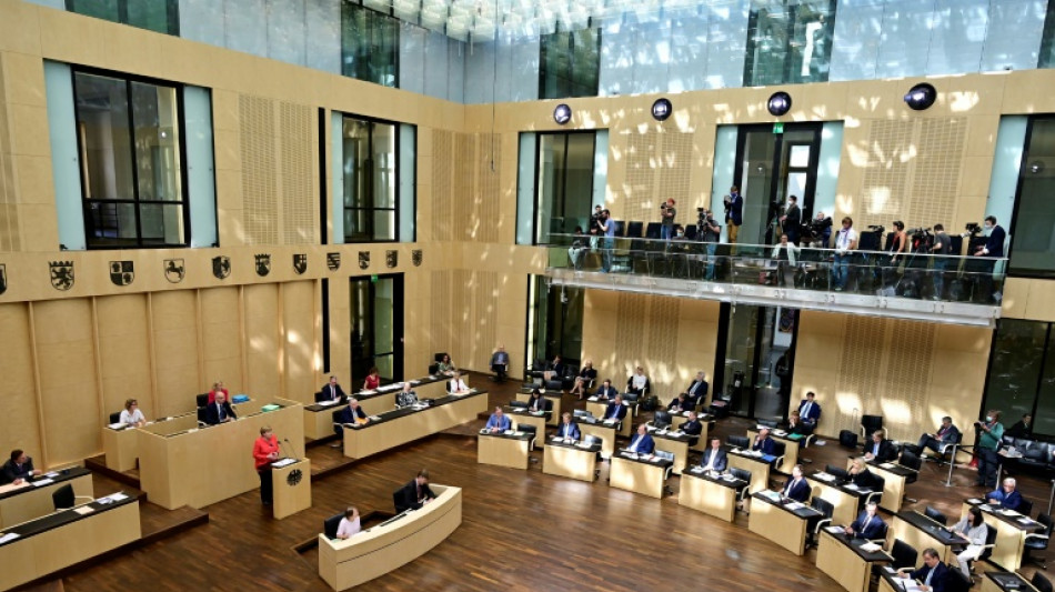  Bundesrat w&auml;hlt neuen Vorsitz und ber&auml;t &uuml;ber Steuerreform und fr&uuml;he Bildung 