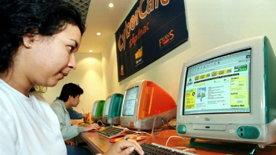 The shrill is gone: AOL to shut down dial-up internet