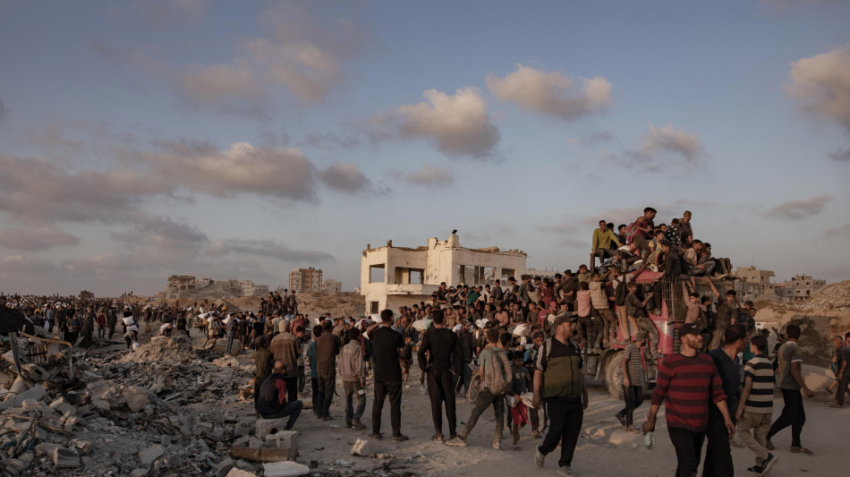 Hamas, 'attacchi israeliani su Gaza, 18 morti dall'alba'