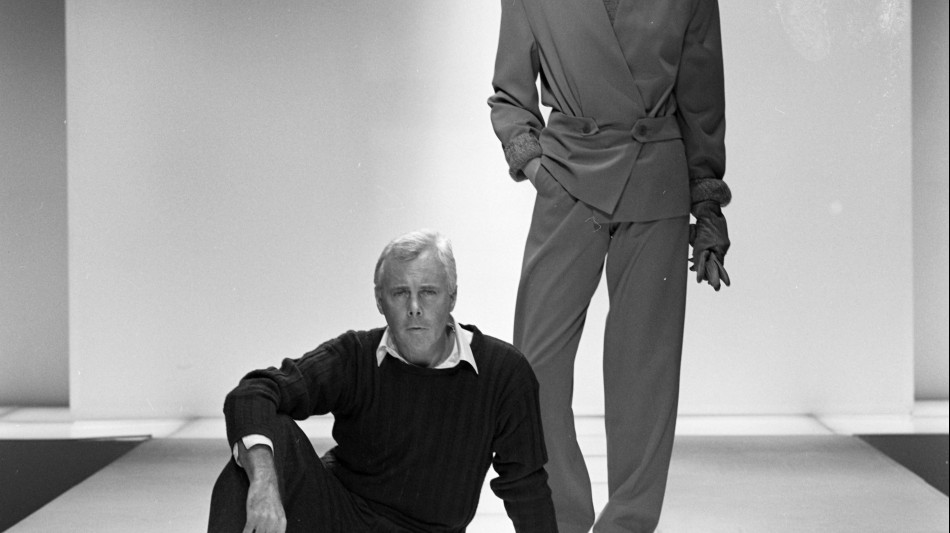 La Giorgio Armani compie 50 anni, mostra e sfilata a Brera