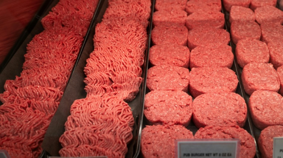  Pressionado pelas elei&ccedil;&otilde;es, Trump reduz tarifas sobre a carne 